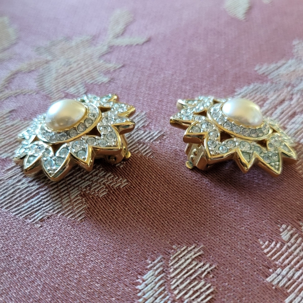 Swarovski Rhinestone & Pearl Clips - Picture 4 of 5